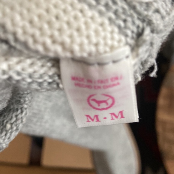 Pink sock slippers by Victoria’s Secret - Picture 5 of 5